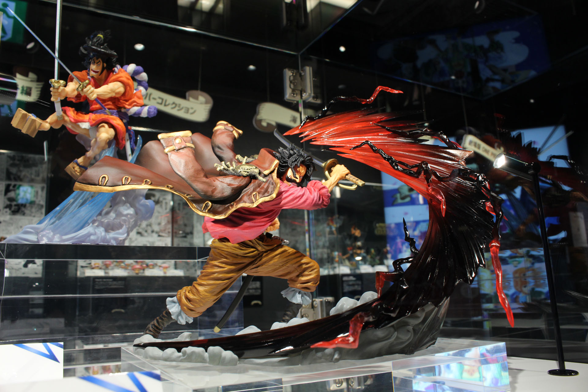 「EXTRA BATTLE ゴール・D・ロジャー -神避-」。8月発売予定、価格は7,700円（税込）