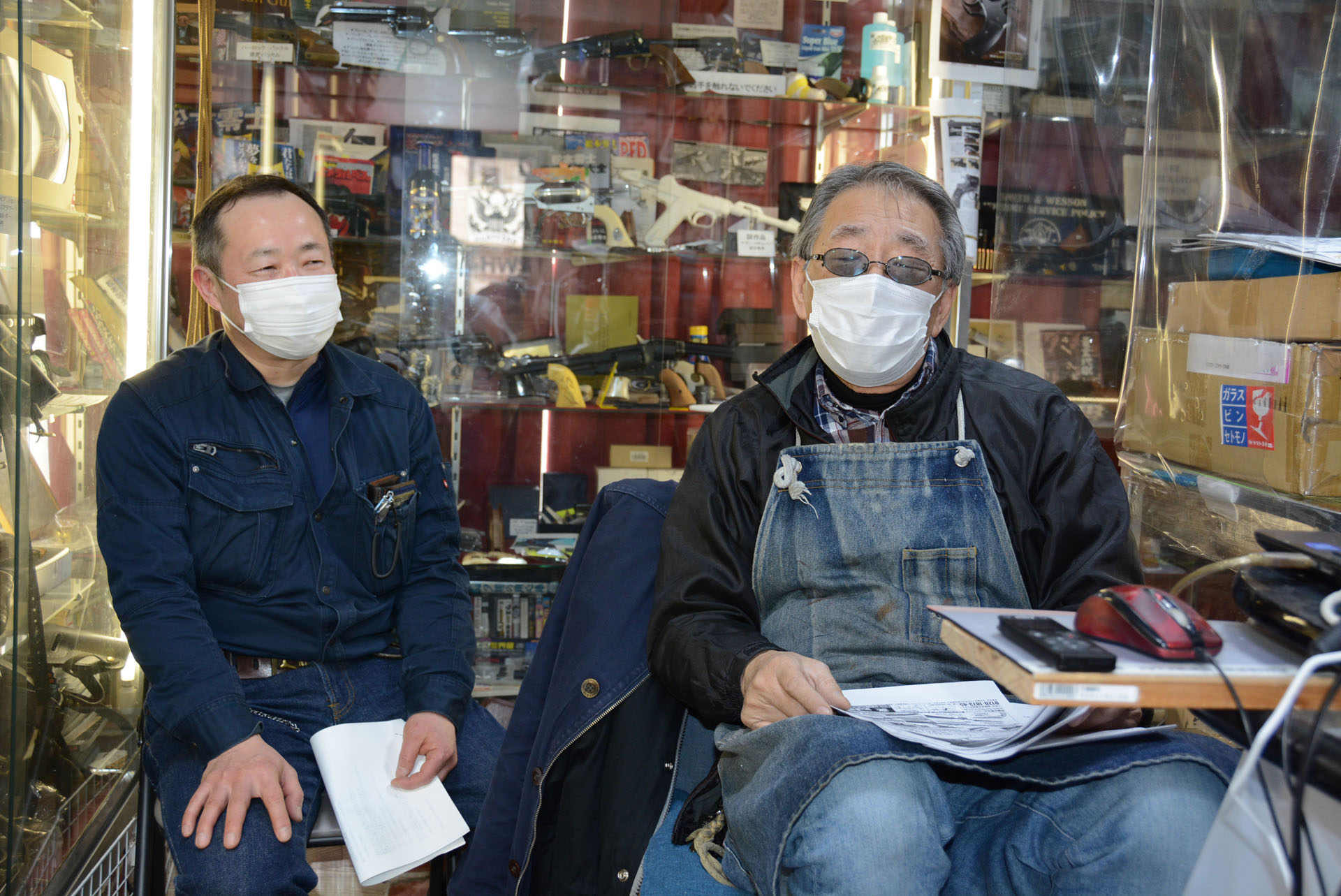 10年以上の付き合いになるという高木氏と加藤氏。2人の「LEIJI SMALL ARMS COLLECTION」プロジェクトにとって、戦士の銃は通過点に過ぎない