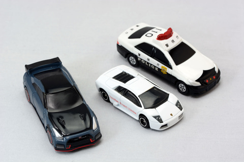 特別企画 ハッピーセット トミカ を一足先に遊んでみた ギミックが楽しいパトカーに消防車 ディテール細かいgt Rやトヨタ86も登場 Hobby Watch