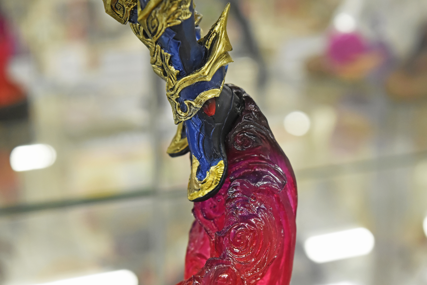 カオスの儀式で降臨。禍々しい色の炎も良い味を出している