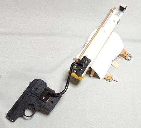 劇中の機構を再現したガレージキット「スリーブガン5型　びっくるくん　DX（M61エスコート・レジンモデル付き）」