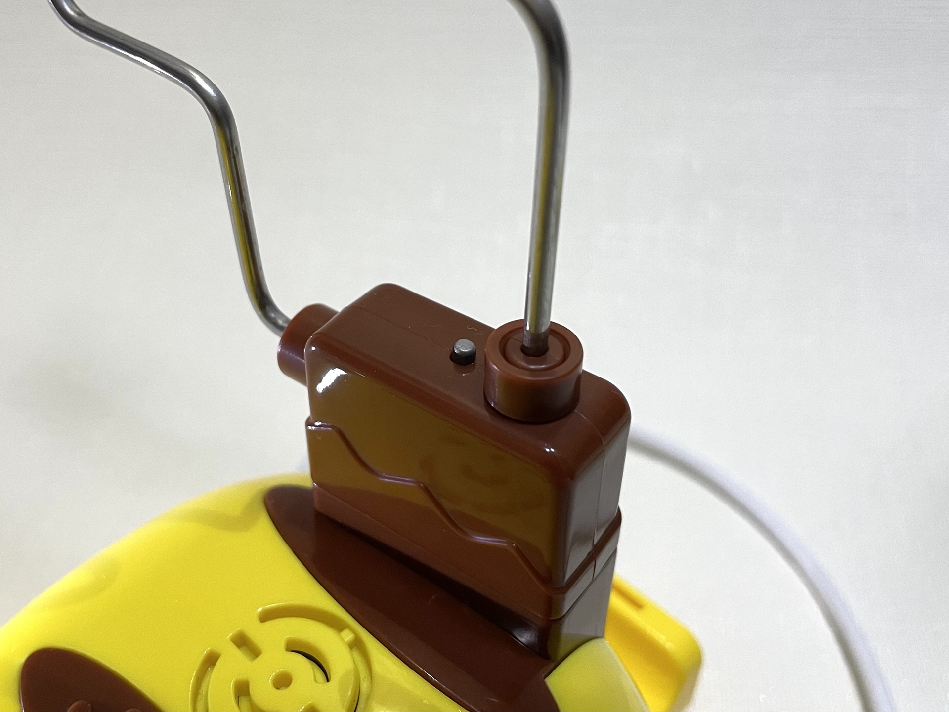 コースの端にはポッチがある。これにスティックの先を触れさせるとゲームがスタートする