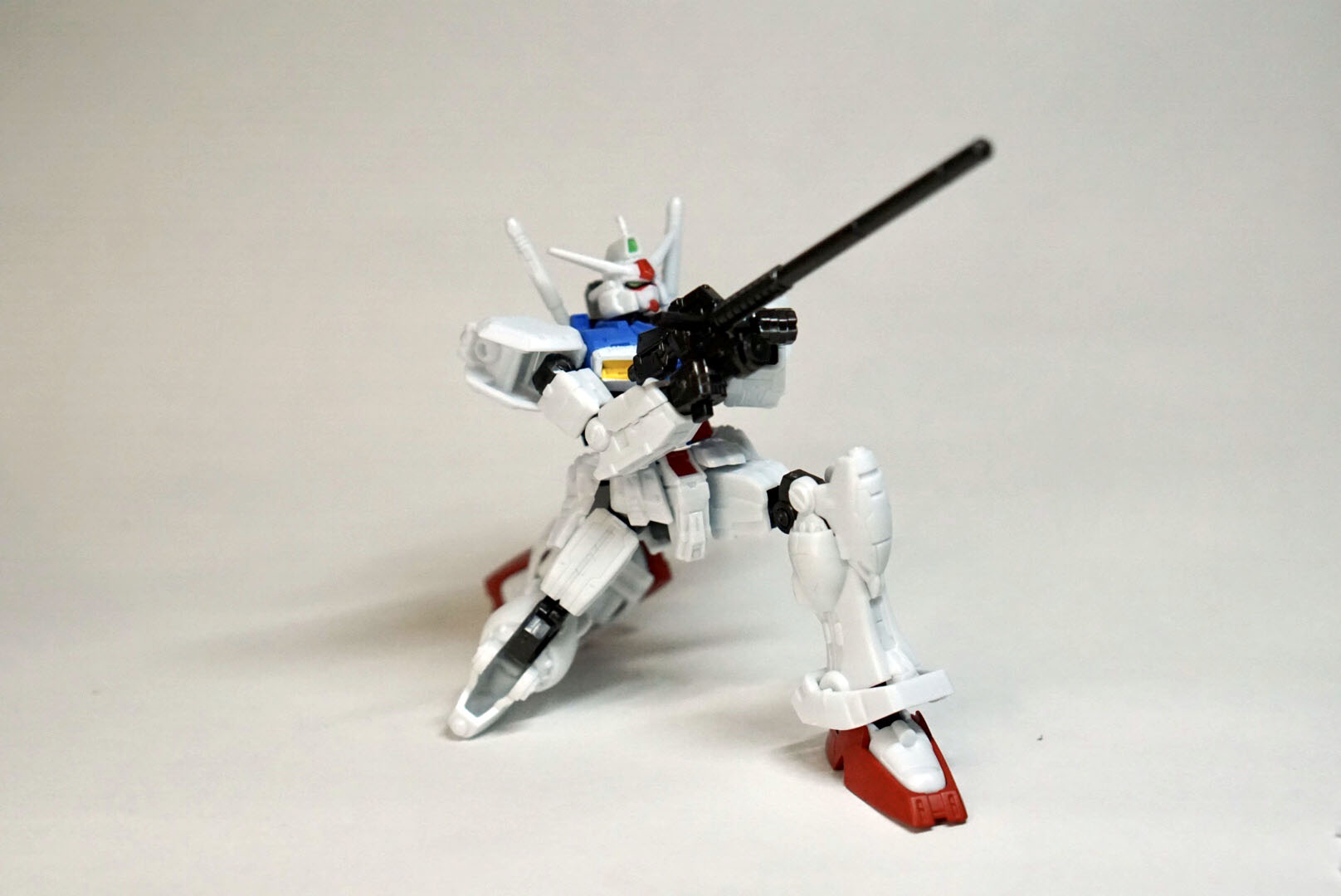 もちろん、武器を持ったポージングもばっちり決まります!!