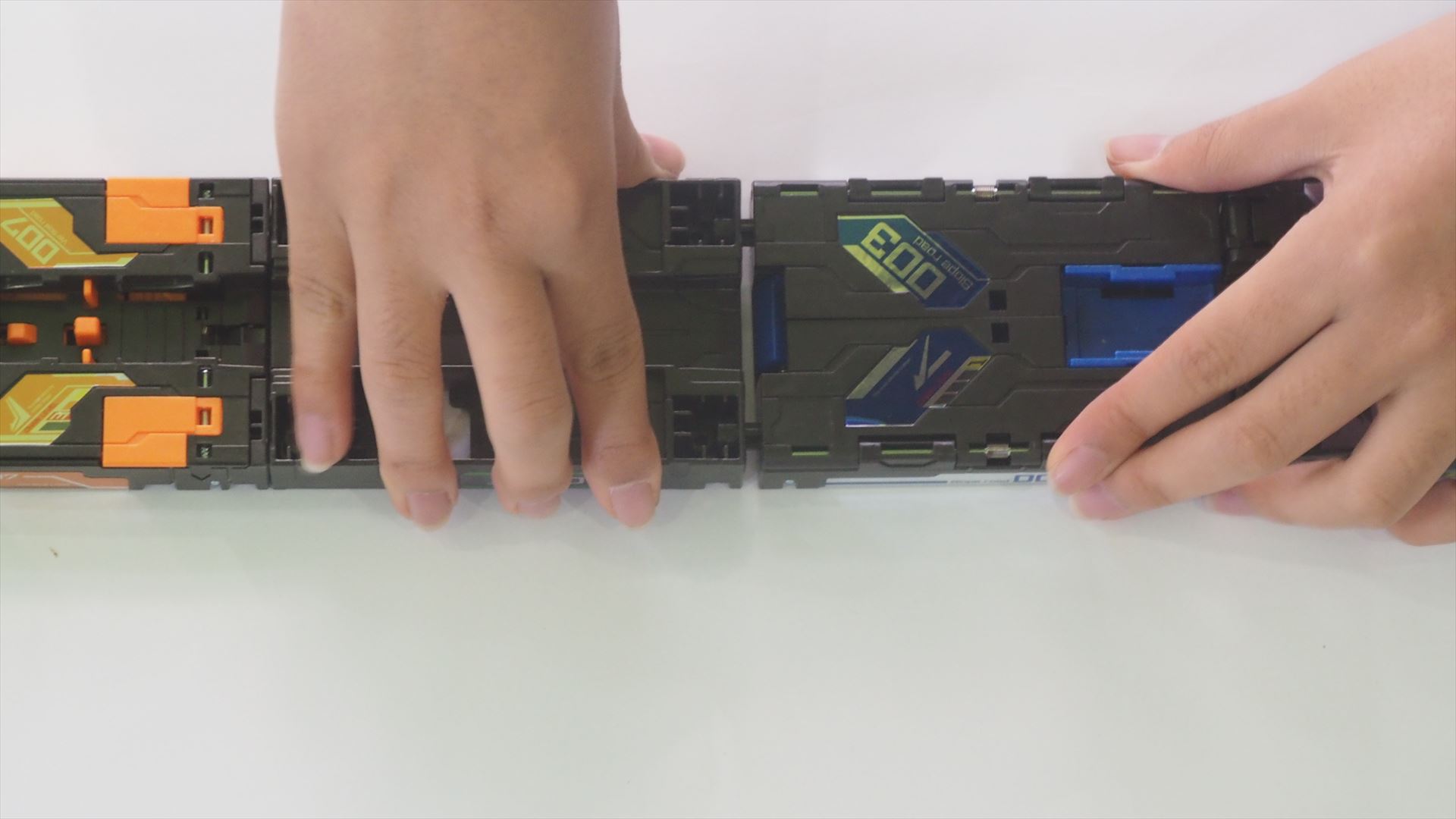 隙間を作らないようにしっかりはめ込むことが大切