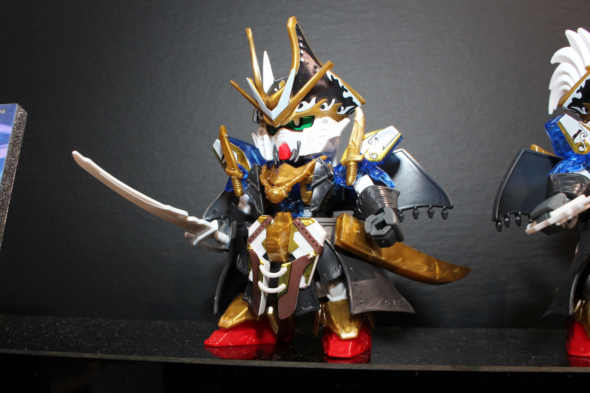 パイレーツワールドで名を馳せるンジャミン海賊団の船長。銃やサーベルなど、武器も豊富