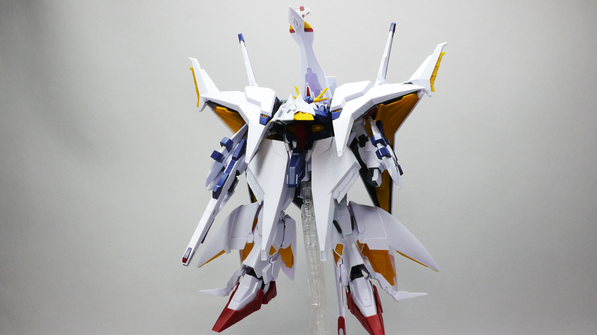 ペーネロペーはオデュッセウスガンダムとフィックスドフライトユニットがドッキングした形態の名称。劇中でコンビネーションが観られるか、とても楽しみです