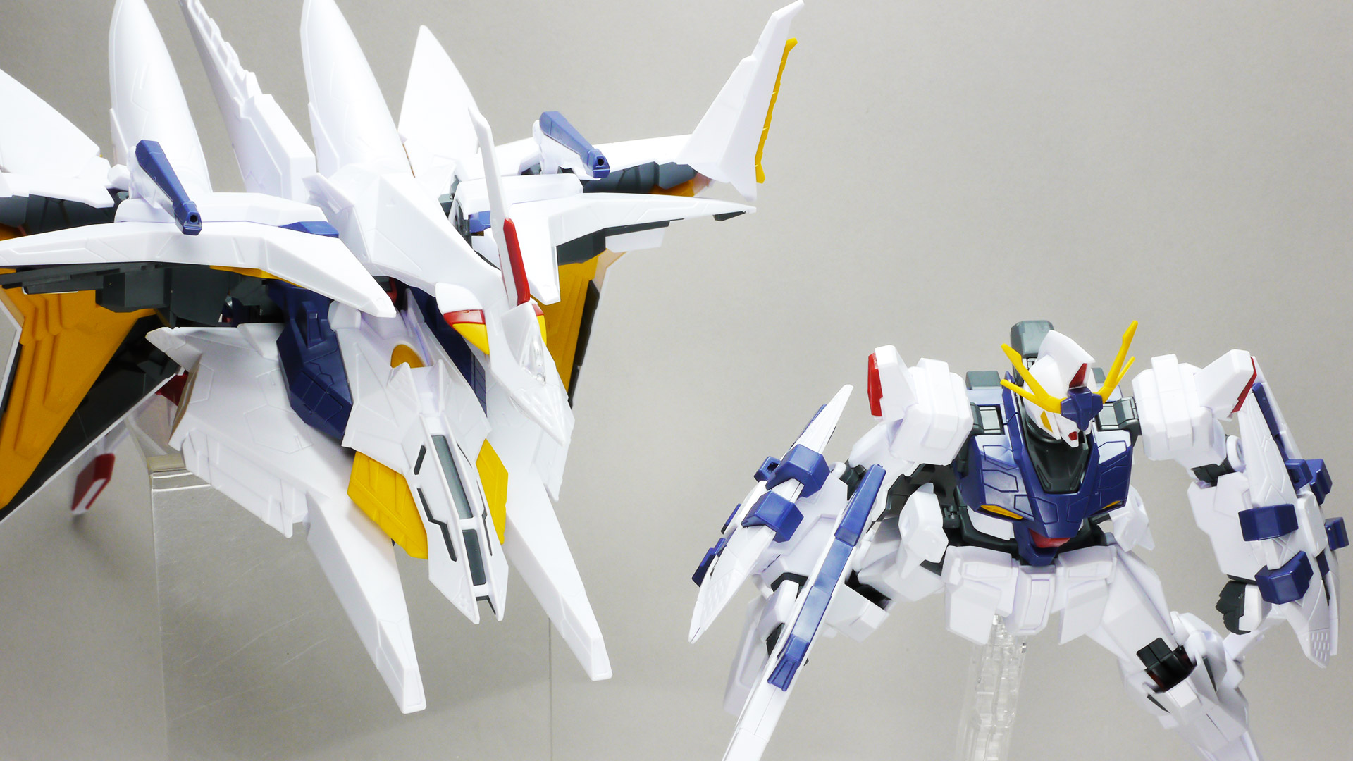 ペーネロペーはオデュッセウスガンダムとフィックスドフライトユニットがドッキングした形態の名称。劇中でコンビネーションが観られるか、とても楽しみです
