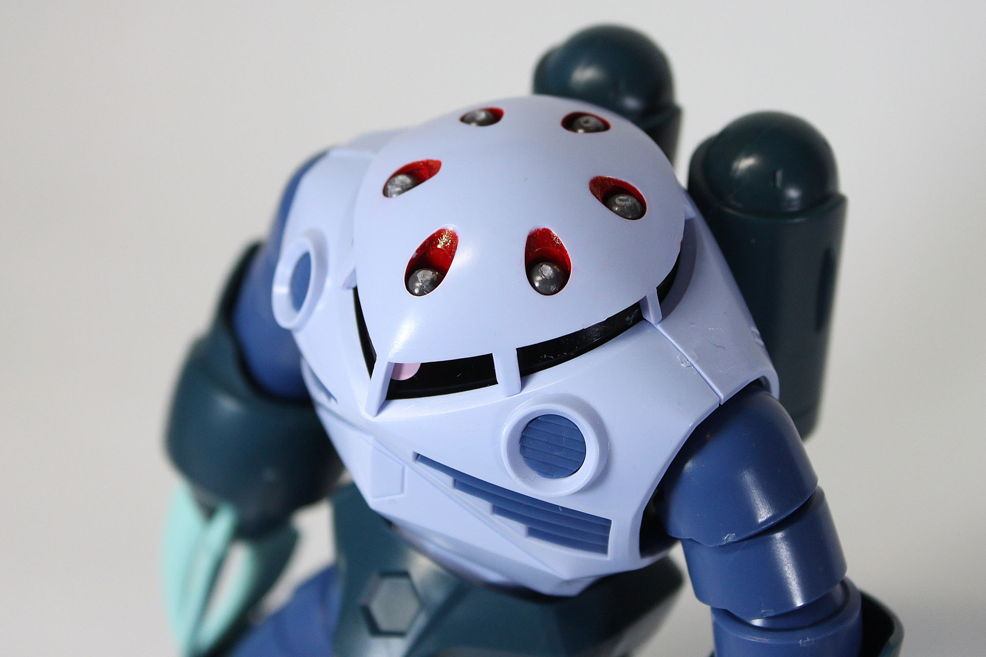 おお、なかなか目立つ感じになりました。満足