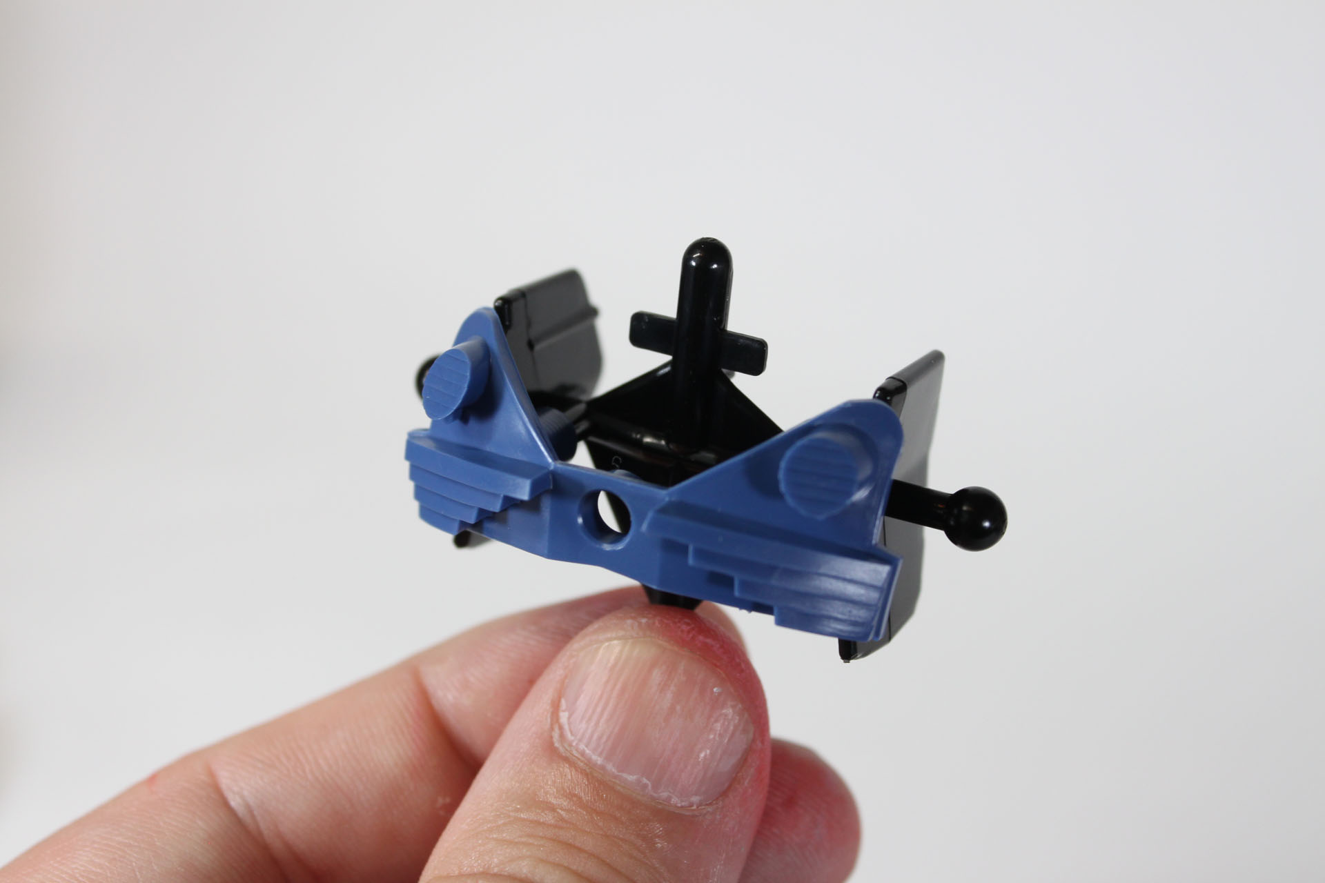 骨組みパーツを持ち手として使います