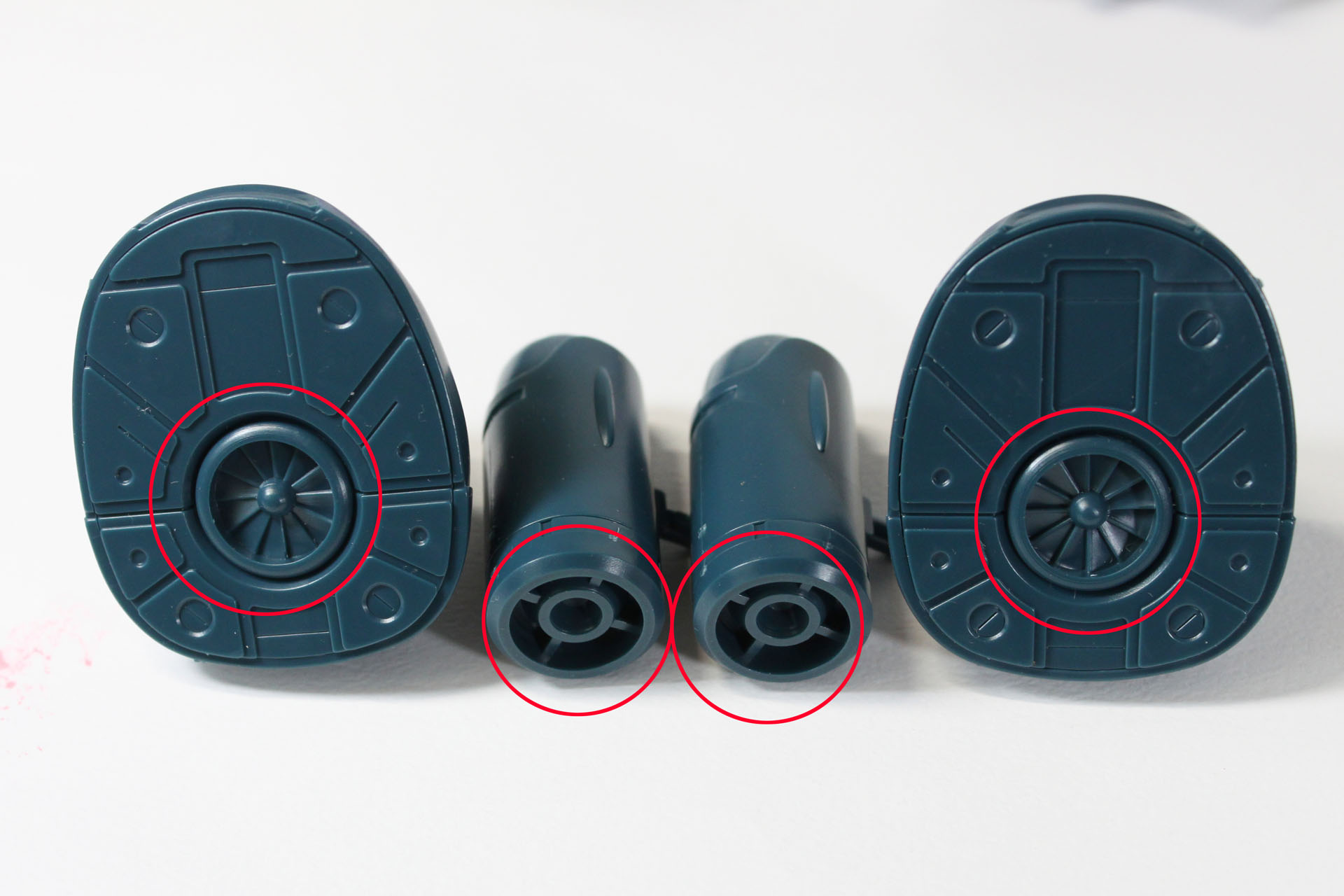 赤丸の部分にシルバーを入れていきます