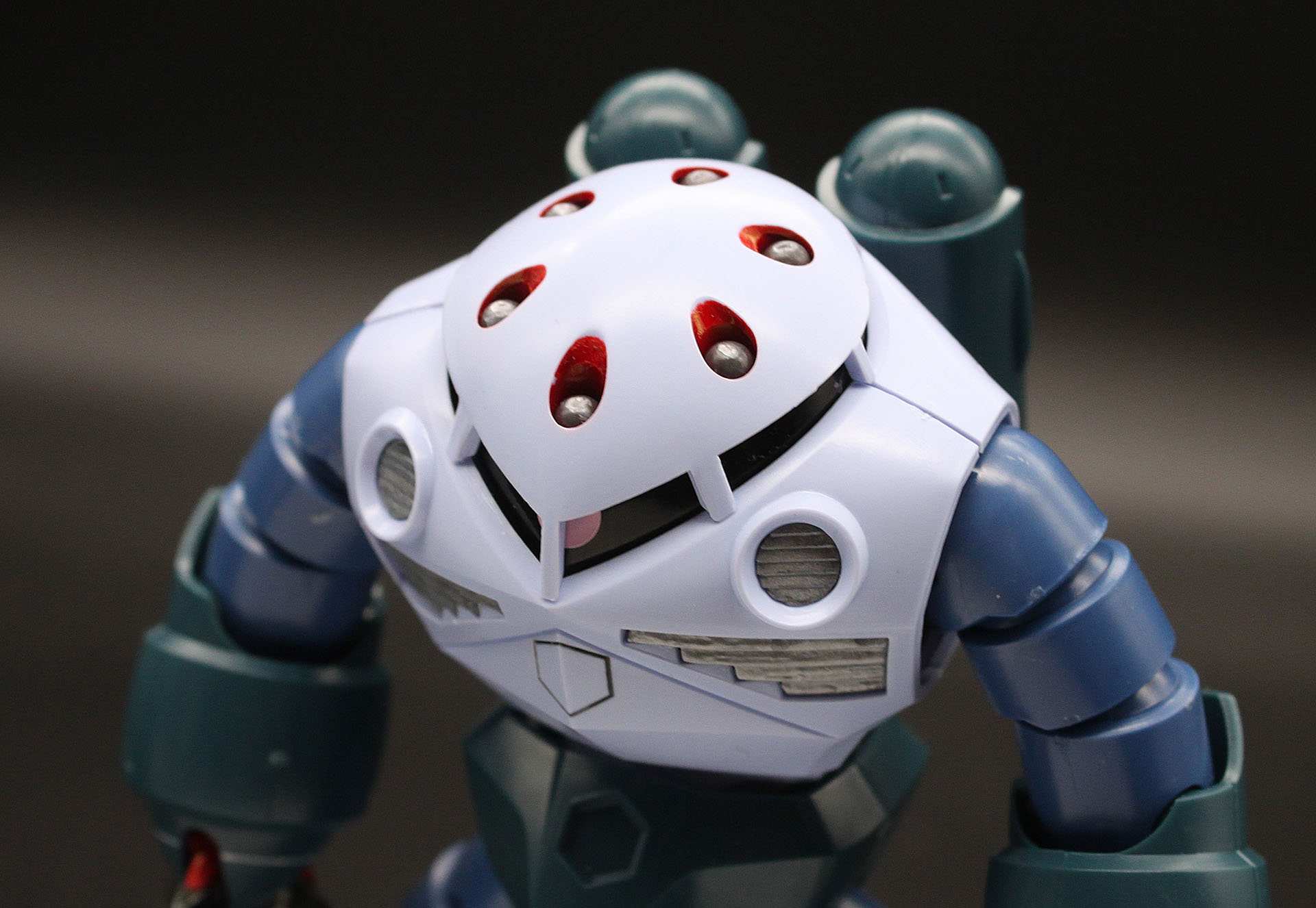 頭頂部アップ。かなり「細かい」印象になっているかと思います