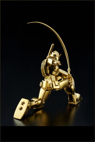 純金ガンダム 機動戦士ガンダム」RX78-2ガンダム＆シャア専用ザクIIが純金像に