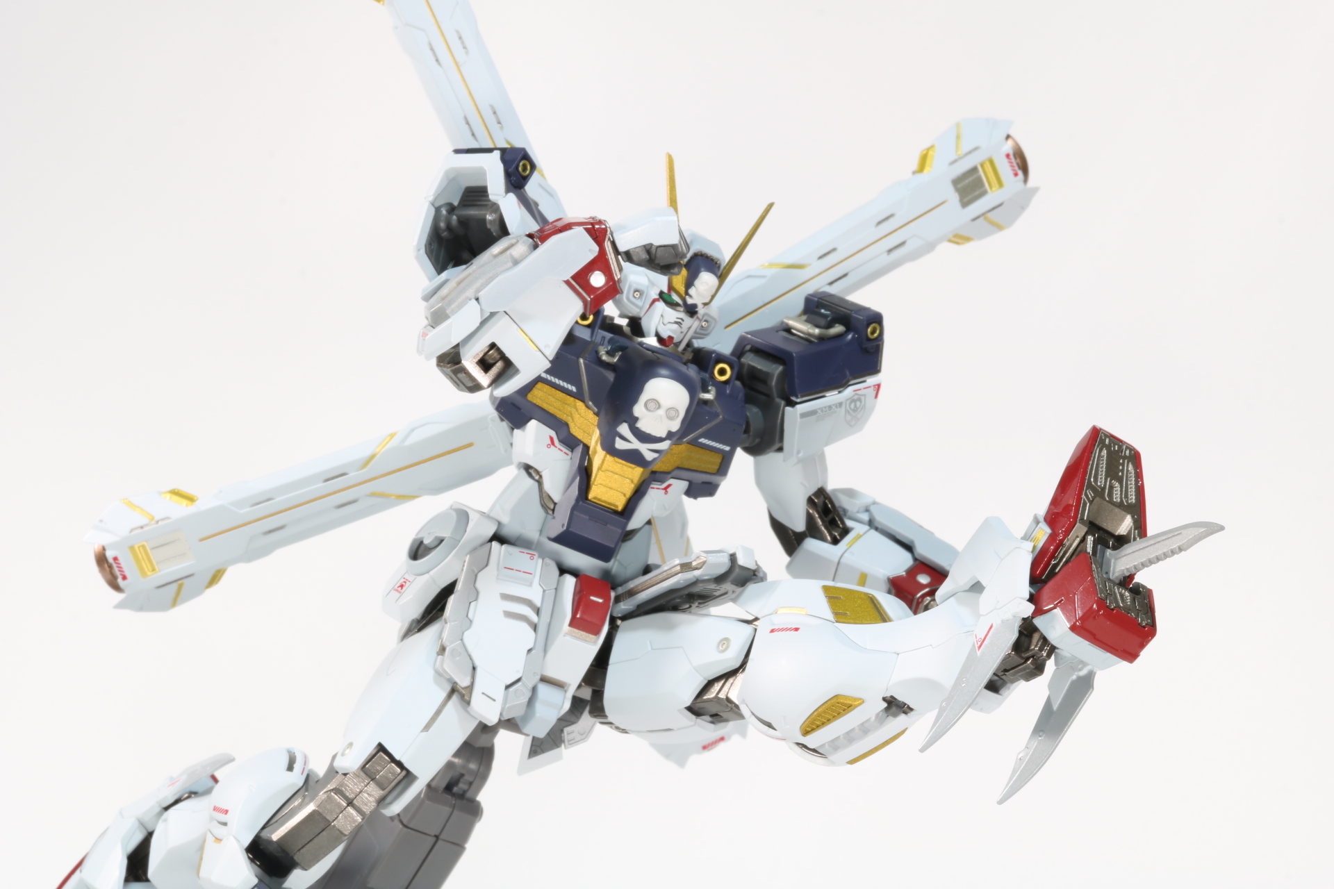 もちろん、脚部裏にヒートダガーの刃を装着することもできる