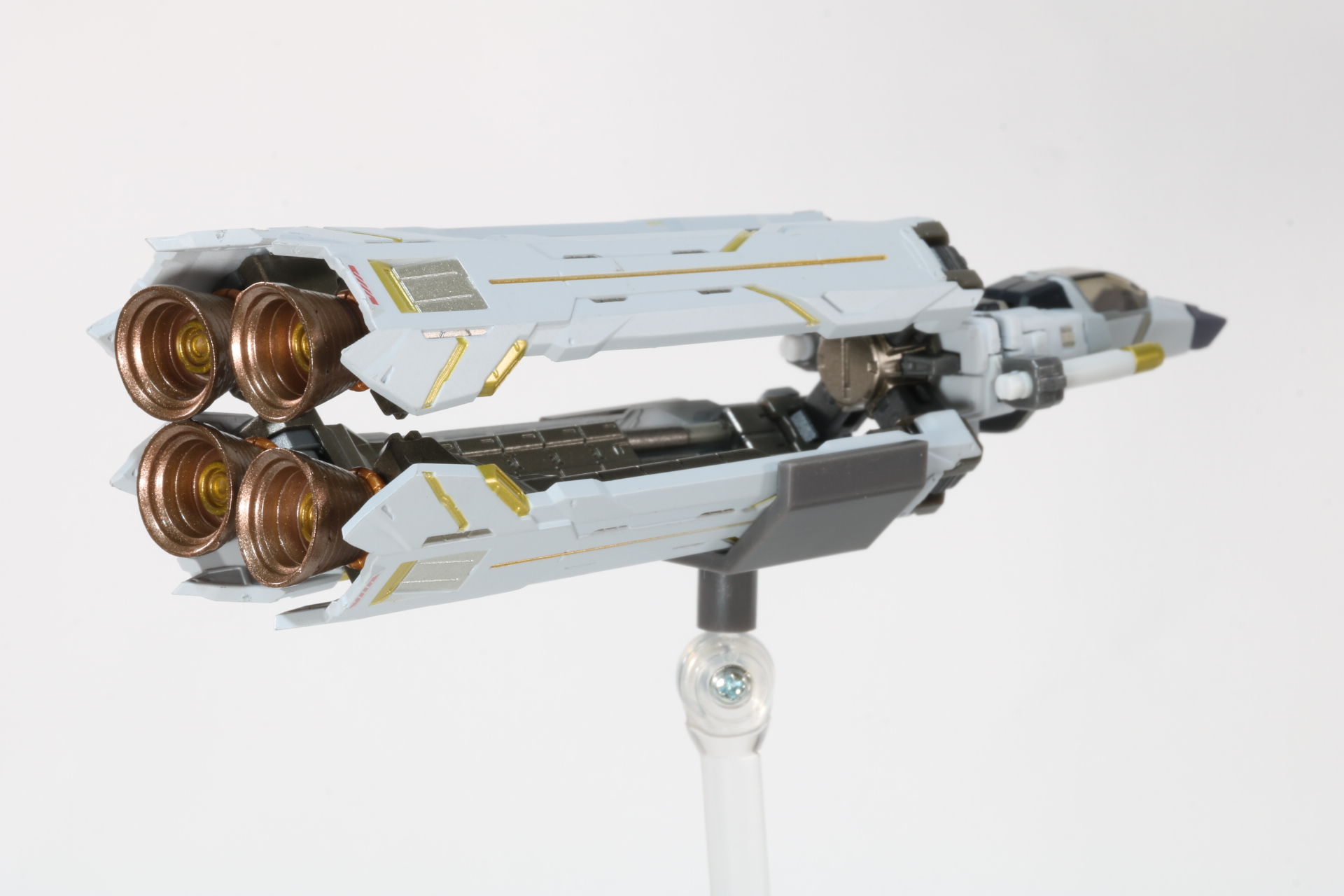 大きく折り曲げるような可動ができる