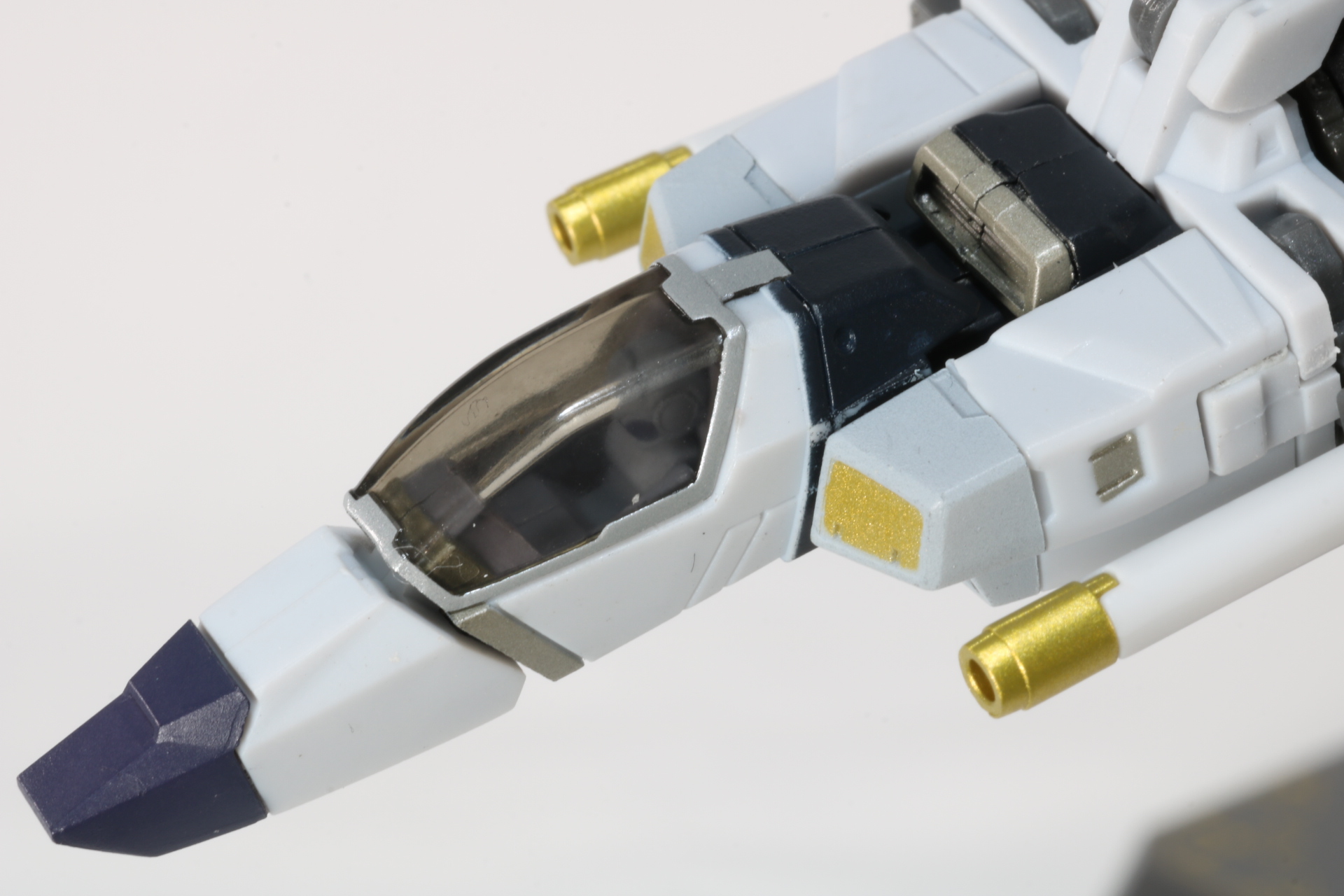 大きく折り曲げるような可動ができる