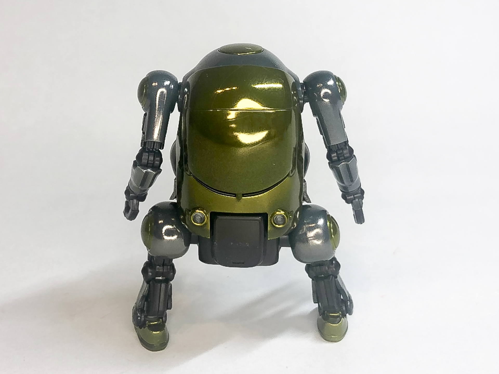 メカトロウィーゴの装甲部にメッキ塗装を施しました