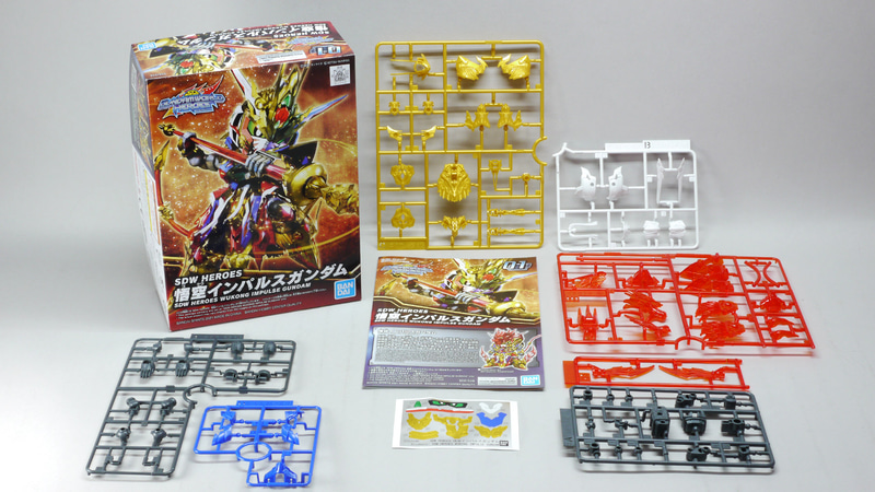 右下のグレーのランナーが各ガンプラの共通ランナーになっています