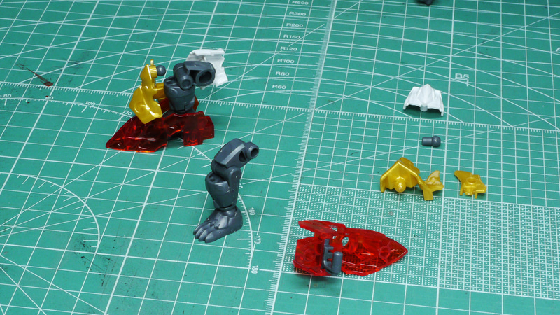 膝のジョイントはそれほど深くなく左右へのスイングで取れちゃうことがありますが、それを除けばすごい表現力を発揮します