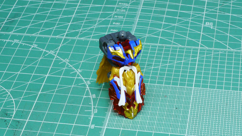 このキットのシリーズにおいてシール貼り付けはちょっと大変な印象です。キットの設計はタッチゲートでざっと作ろう！なのにシールでストレスを感じるのは今後の改良ポイントですね