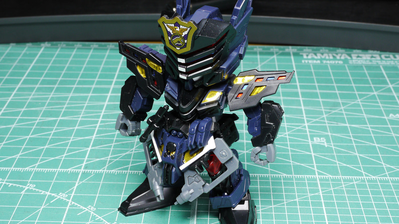 モールドから見える差し色がやっぱりカッコイイです