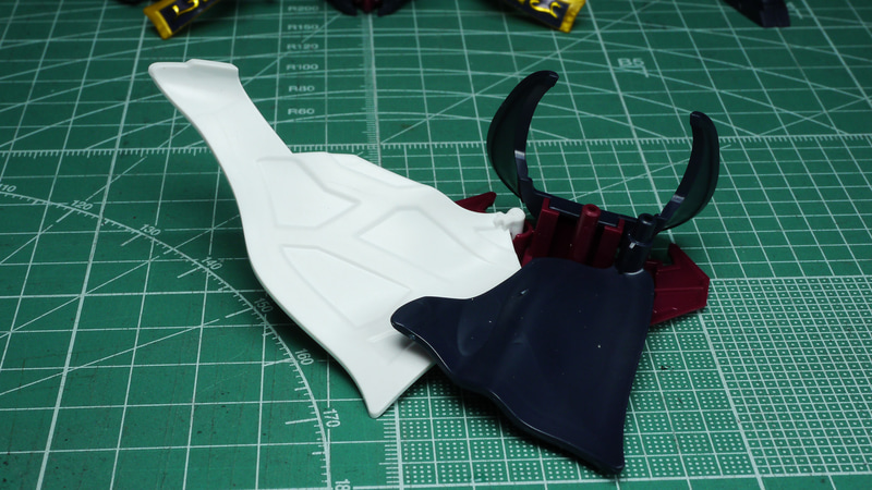 手に取った時のカタマリ感がすばらしく、立たせておくだけでも存在感たっぷりです