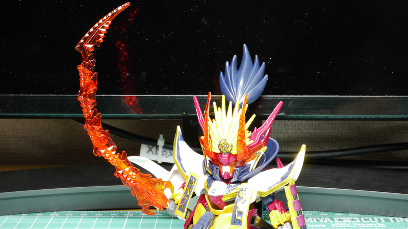 エフェクトパーツは刀に取り付けることができますが、超長くて途中で曲げることもできます