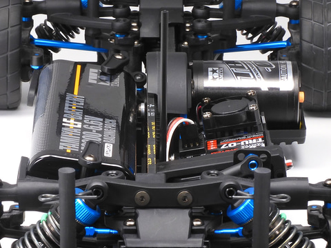 V字を描く底面という新しい提案！ベルトドライブシャーシ最新作