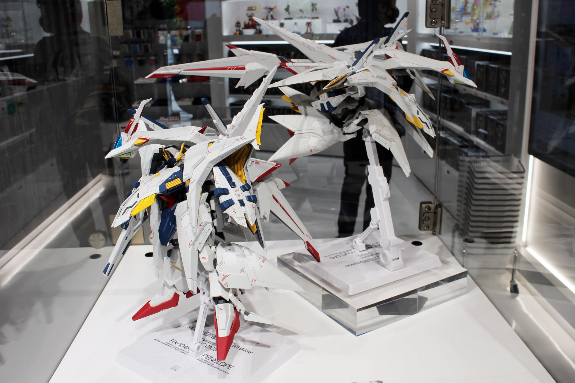 「ROBOT魂 (Ka signature) ＜SIDE MS＞ペーネロペー（機動戦士ガンダム 閃光のハサウェイVer.）」。9月発送予定、価格は29,700円（税込、送料別）