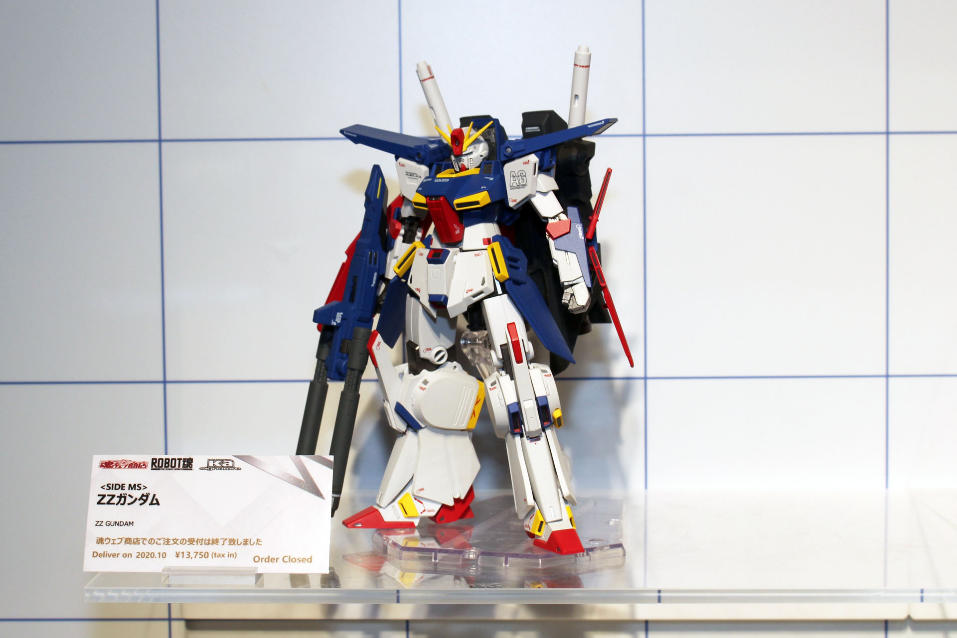 TAMASHII NATIONS TOKYOで開催中の「『機動戦士ガンダム 閃光のハサウェイ』公開記念 Ka signature特集展示」。カトキ氏がプロデュースする「Ka signature」シリーズが展示されている