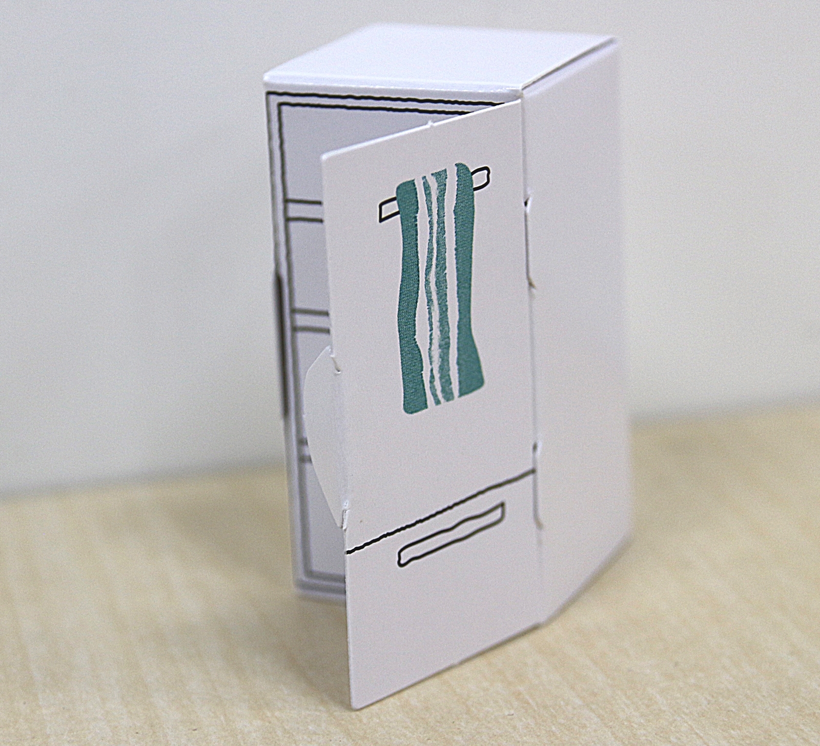 開閉もできる扉を取り付ける