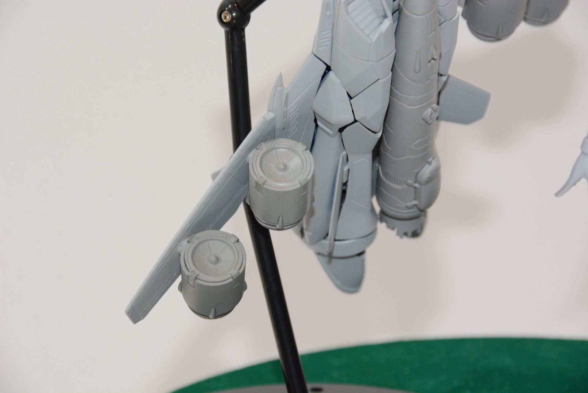 劇中ではVF-25Gで使用されたスピーカーポッド