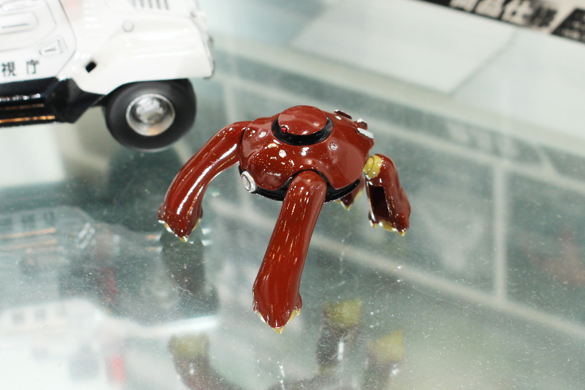 劇場版とコミック版に登場した警備用無人小型レイバーカルディア。こちらは3台同梱される