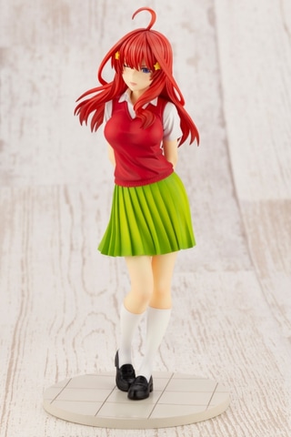 コトブキヤ、フィギュア「五等分の花嫁 中野五月」を本日発売