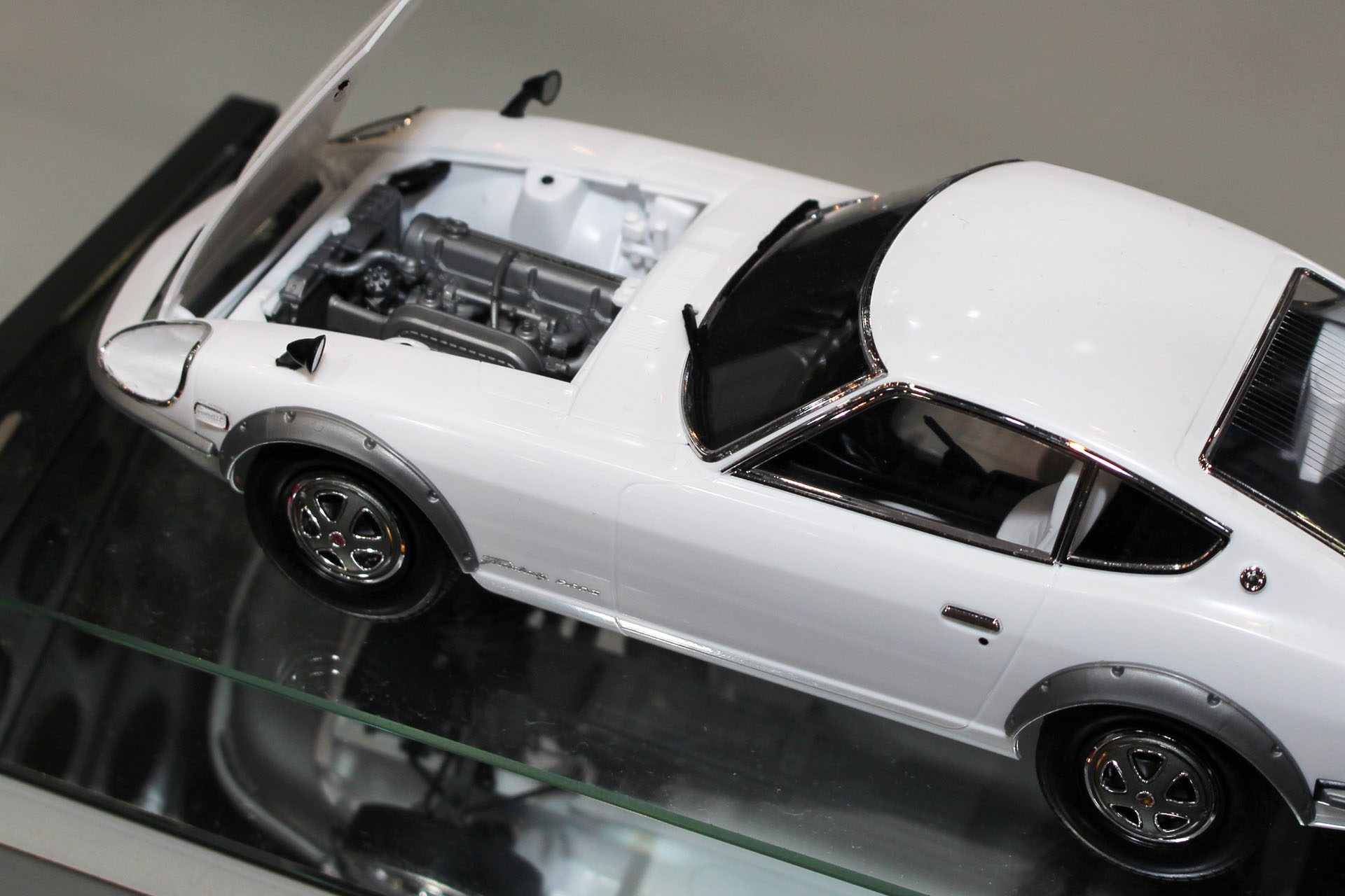 メッキパーツが車体のスポーティさを引き立てている
