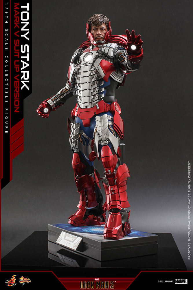 付属品（アクセサリー）：アーマーパーツ、差し替え用アーマーパーツ（胸部、前腕部、背部、腰部）、差し替え用ハンドパーツ（×6）、特製台座