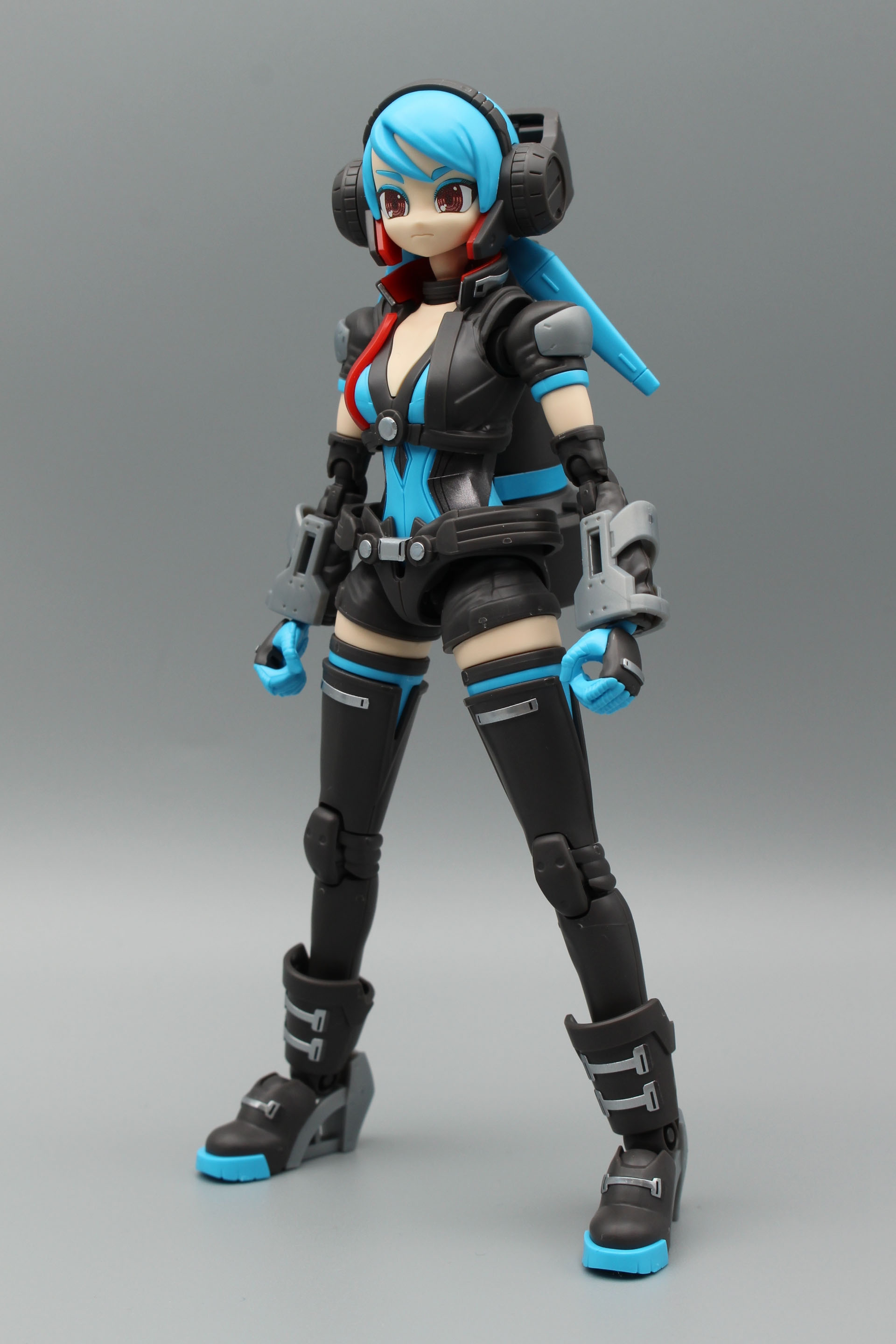 レディコマンダーアリス。かなり細身のキャラクターにデフォルメされいてる