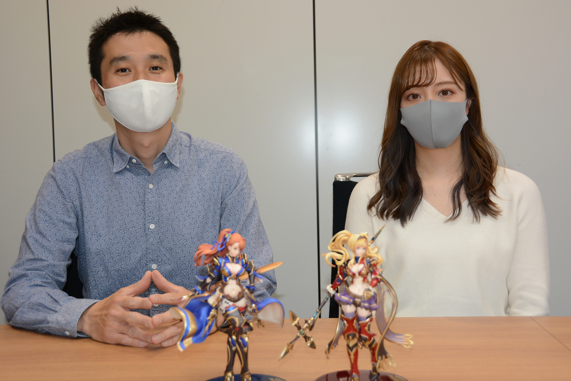 写真左から、BANDAI SPIRITSの洲崎敦彦氏(左)と山本りさ氏(右)