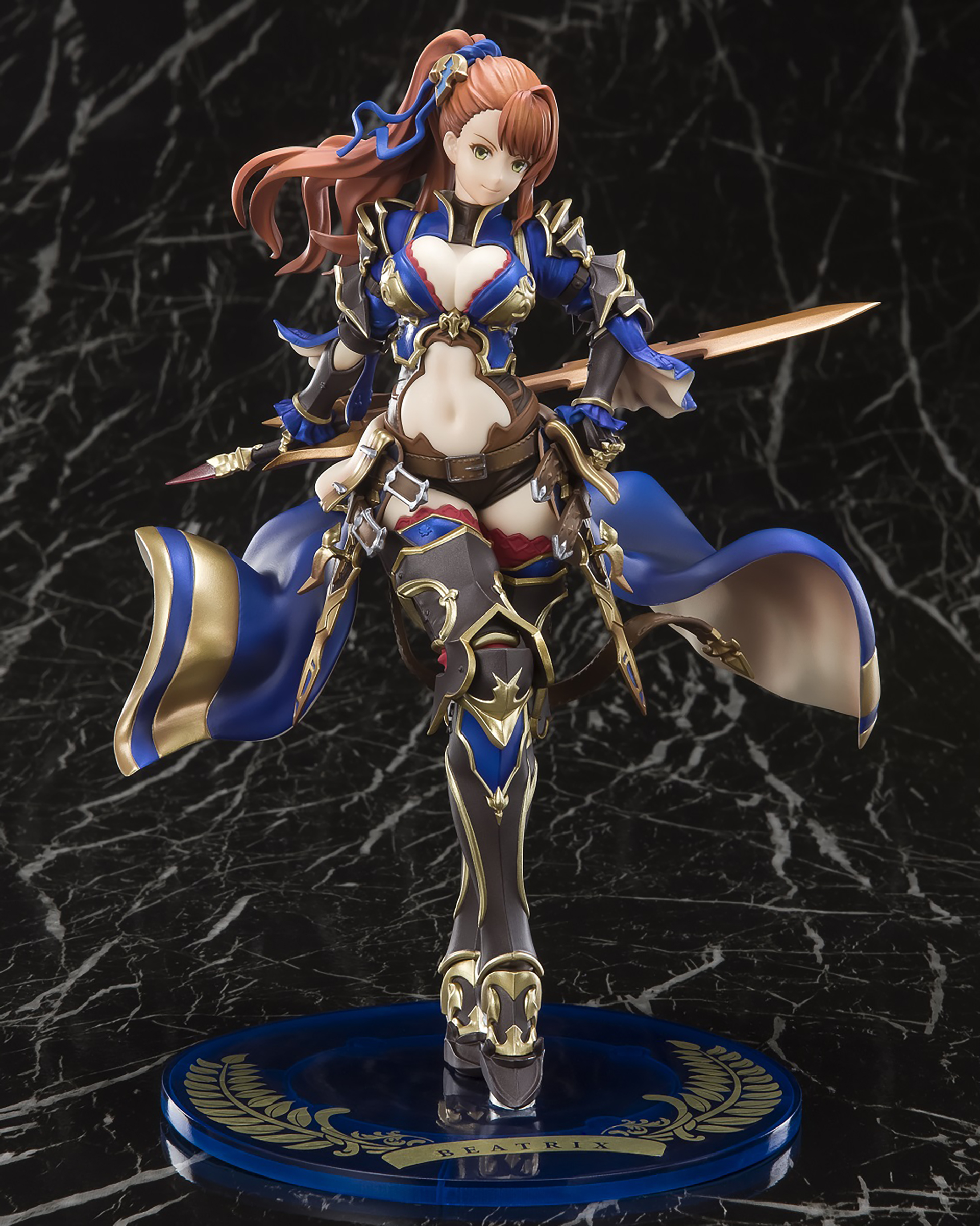 「フィギュアーツZERO ベアトリクス」。ゼタとは対照的に青が基調になっている