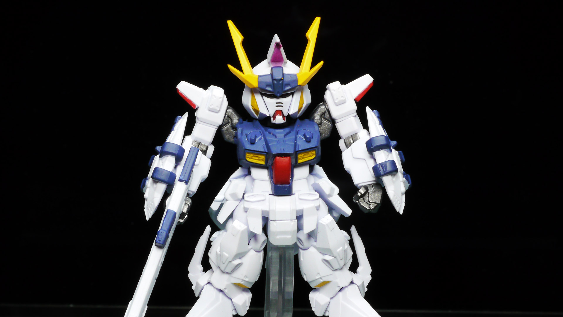 巨大なFFユニットを取り払うと一気に可動範囲が増えます