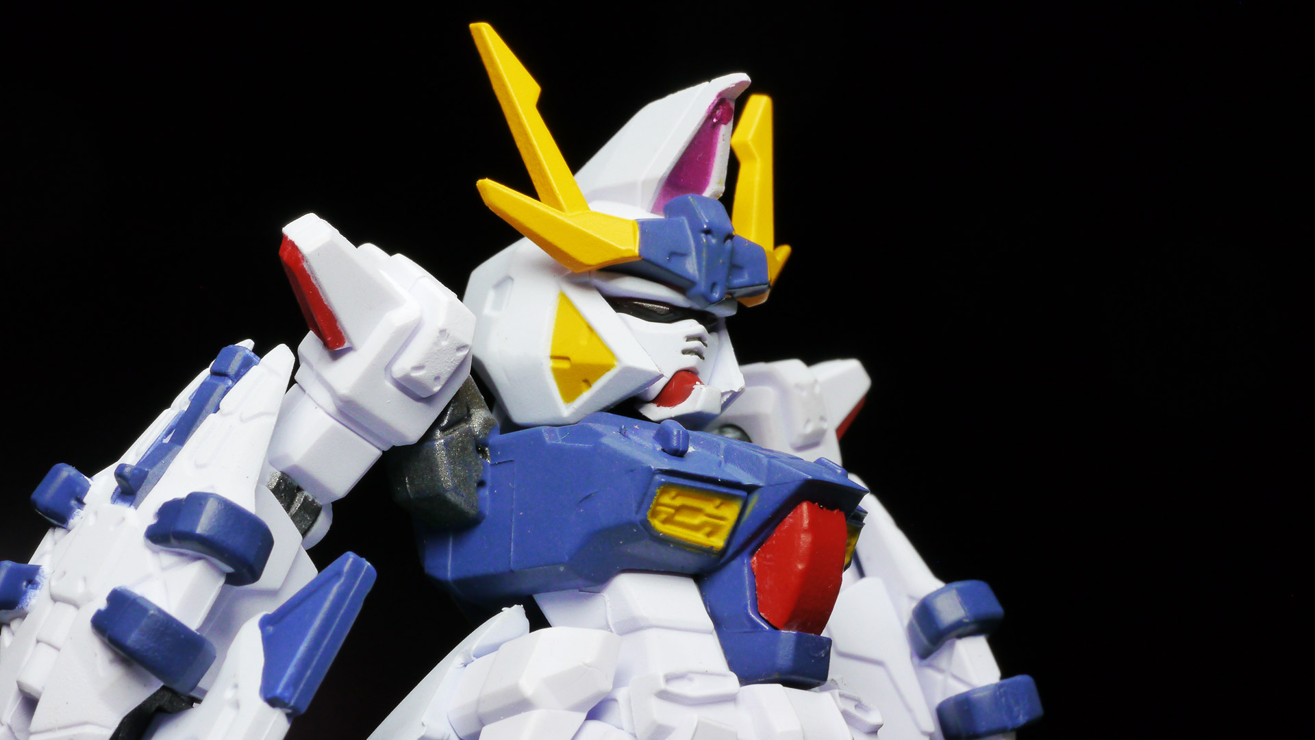 巨大なFFユニットを取り払うと一気に可動範囲が増えます