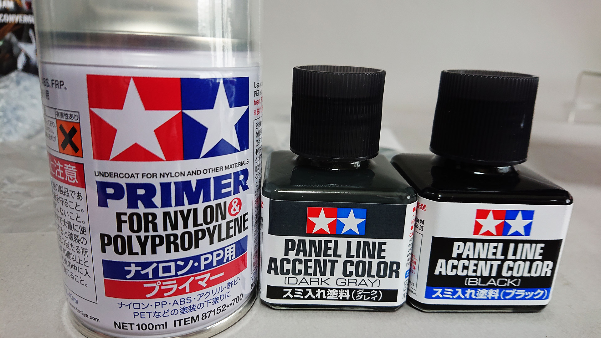 このプライマーは他にもABS・アクリル・塩ビ・PET等にも使えると書いてあります。仕様上はピッタリあうはずです