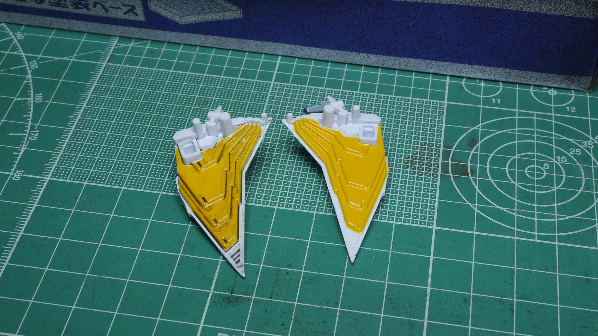 ツーっと流れる感覚が楽しくていっぱい入れてみました。ミノフスキー・フライトのフィンの段差などスミ入れ効果バツグンです