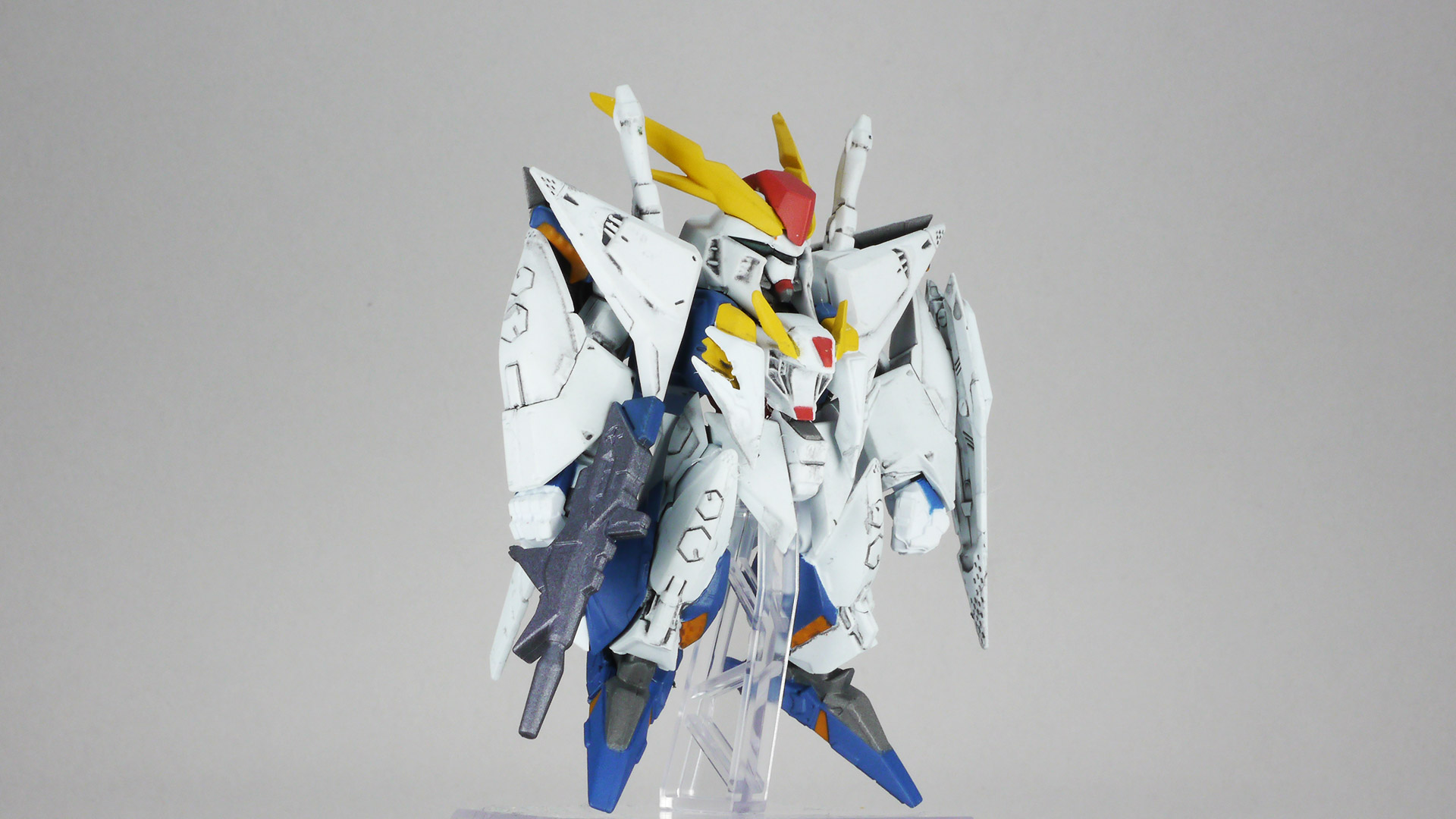 スミ入れにより情報量が増したたことが一目で分かります。ちょっと離れて見るほうが印象はいいように思います