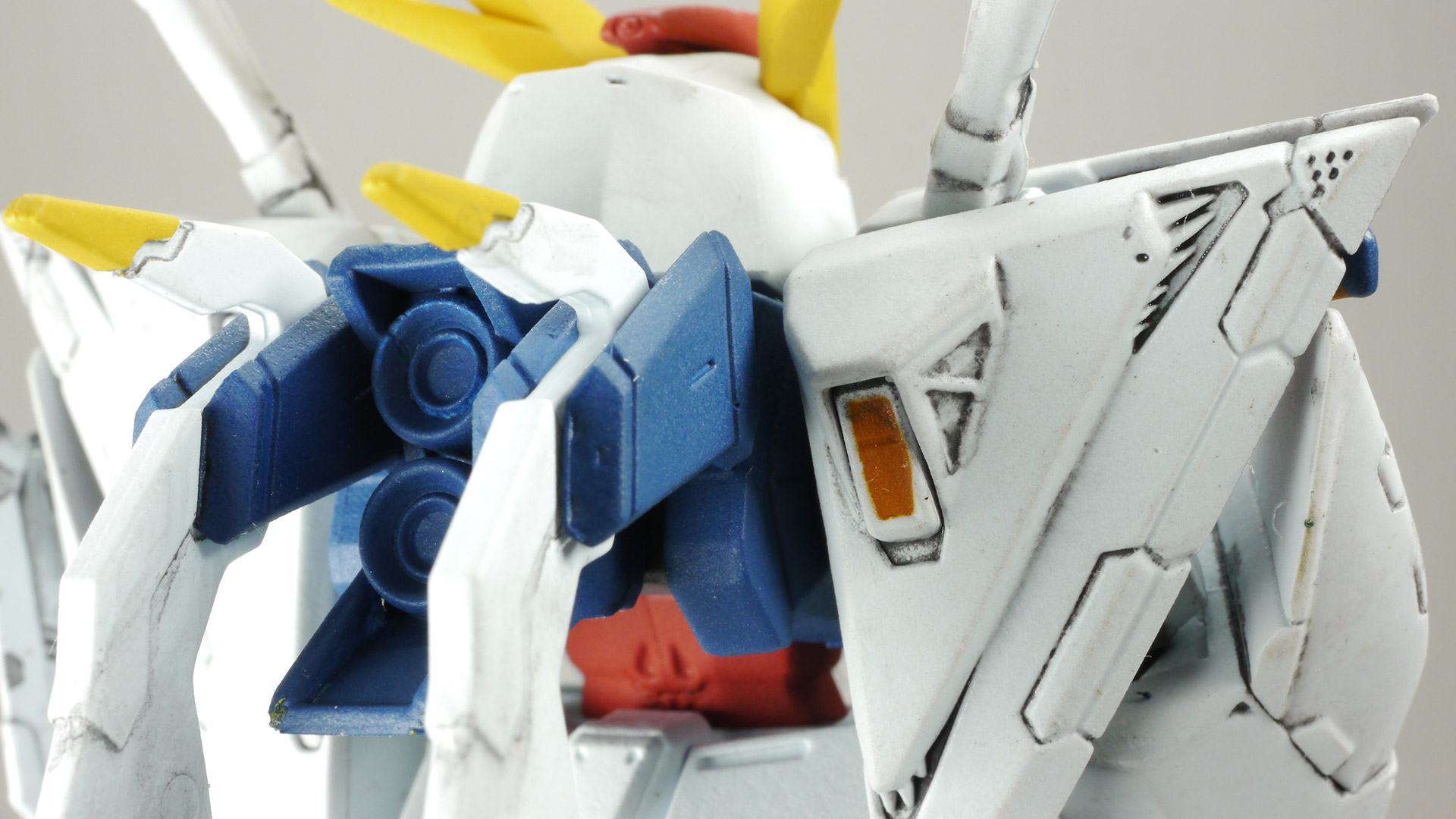 逆にΞガンダムはあっさり目な印象です。スミの定着が悪く薄いところがあるので今後再チャレンジしたいと思います