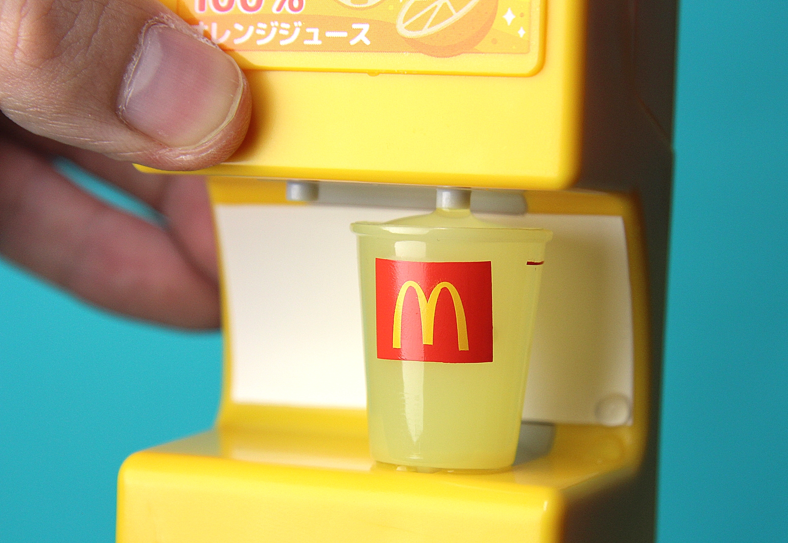 オレンジジュース（？）っぽいかな