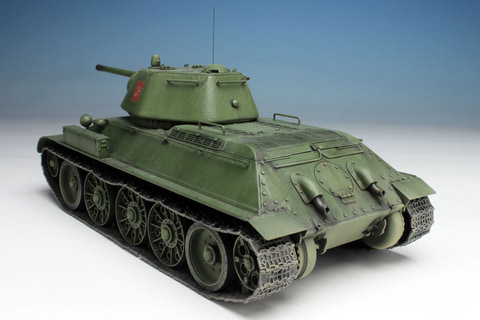 ガルパン 劇場版」より「T-34/76 プラウダ高校」が1/35スケール