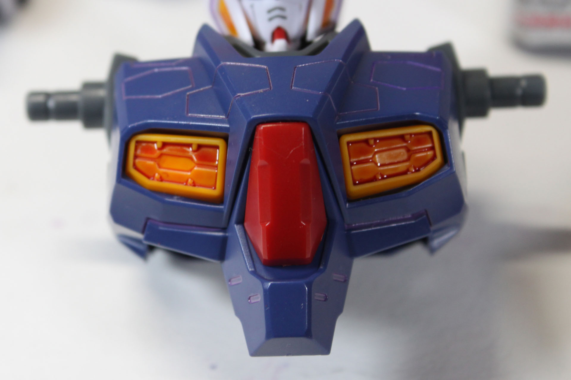 胸にも。うーん、ちょっと失敗したかな。とはいえ、何もしないよりはいいか、ということでこのままにすることにしました