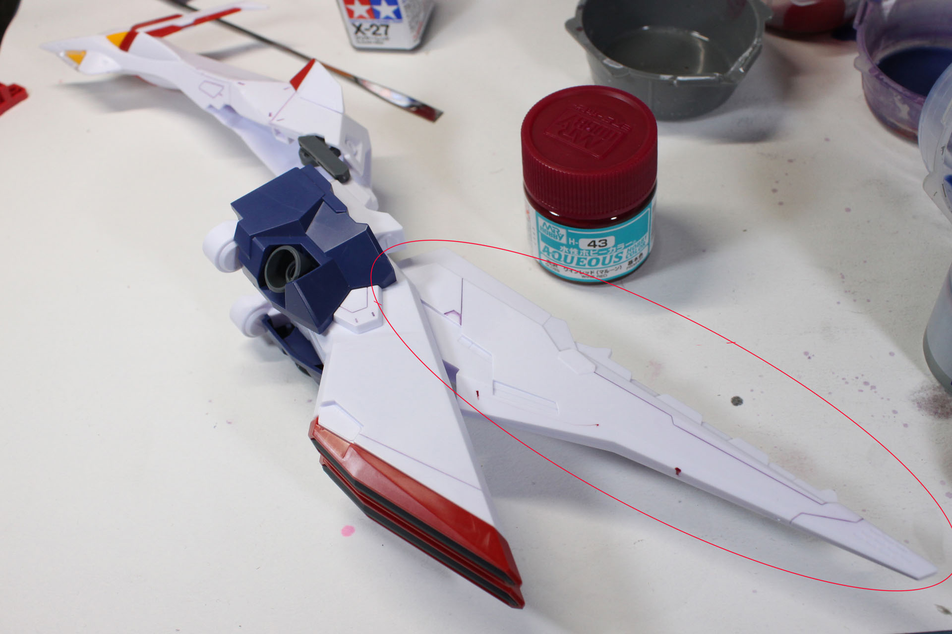 FFUの本体部分。赤丸で囲んだ尾翼的なパーツに、色を足すのが面白そうです