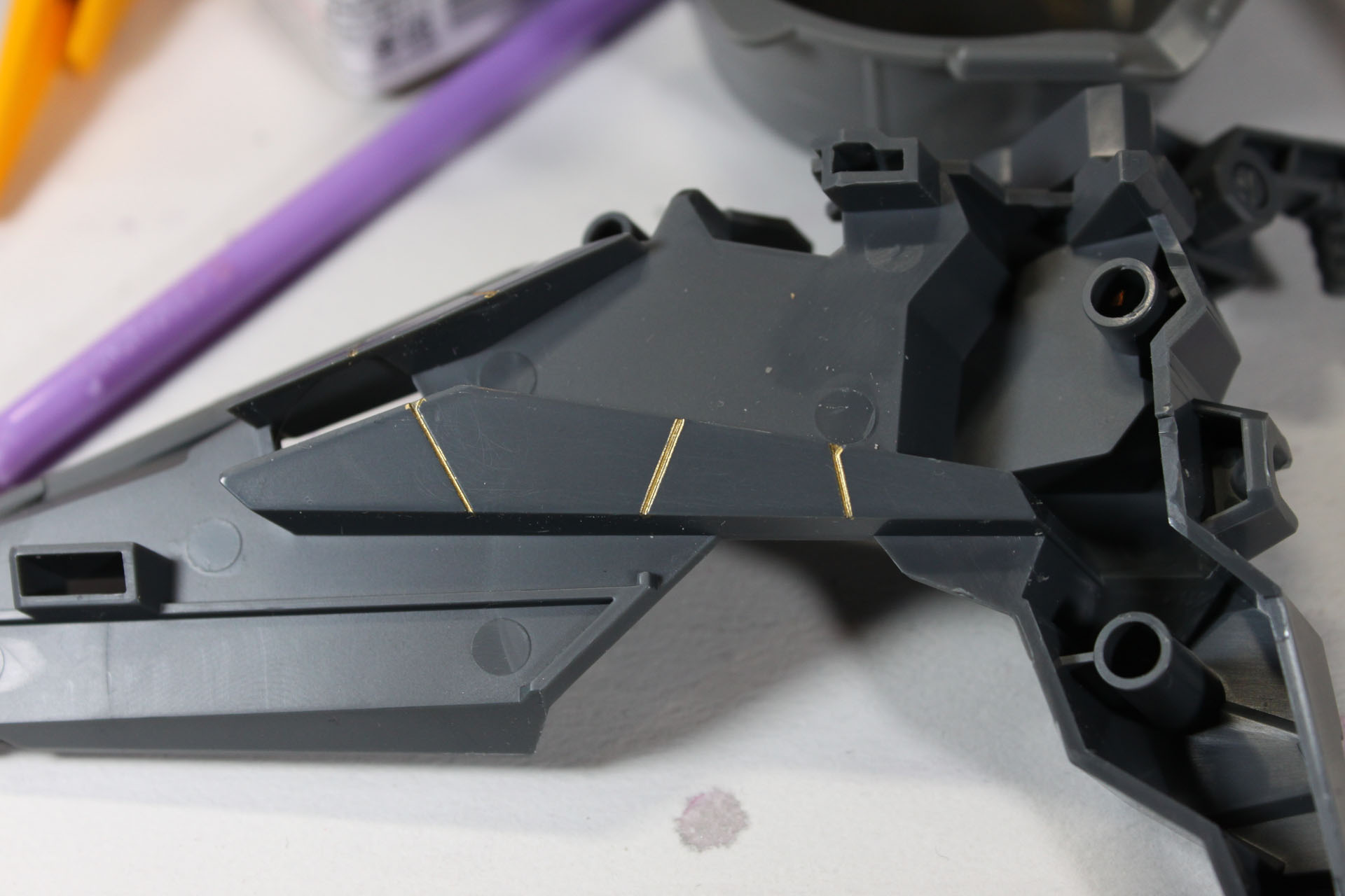 金でスミ入れをしてみました。けっこう目立って、やってよかった。