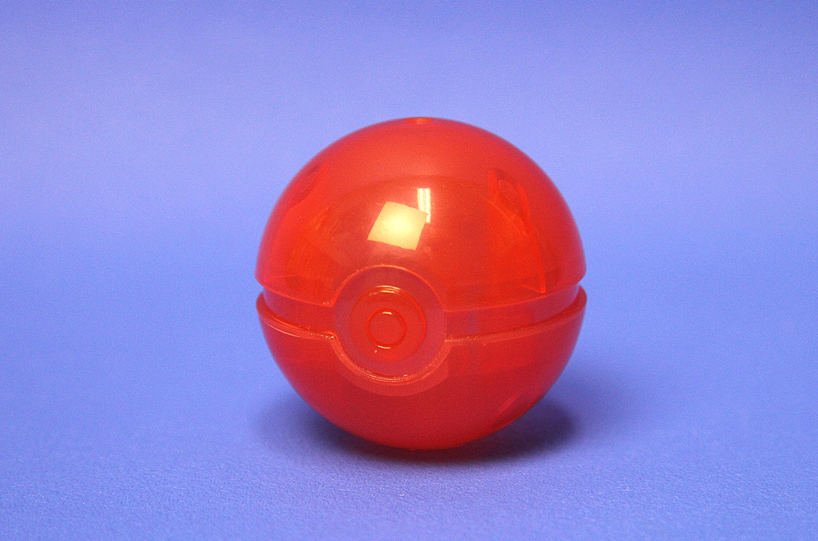 ボールは「ピカチュウ ダンク」のものと同じモンスターボール型